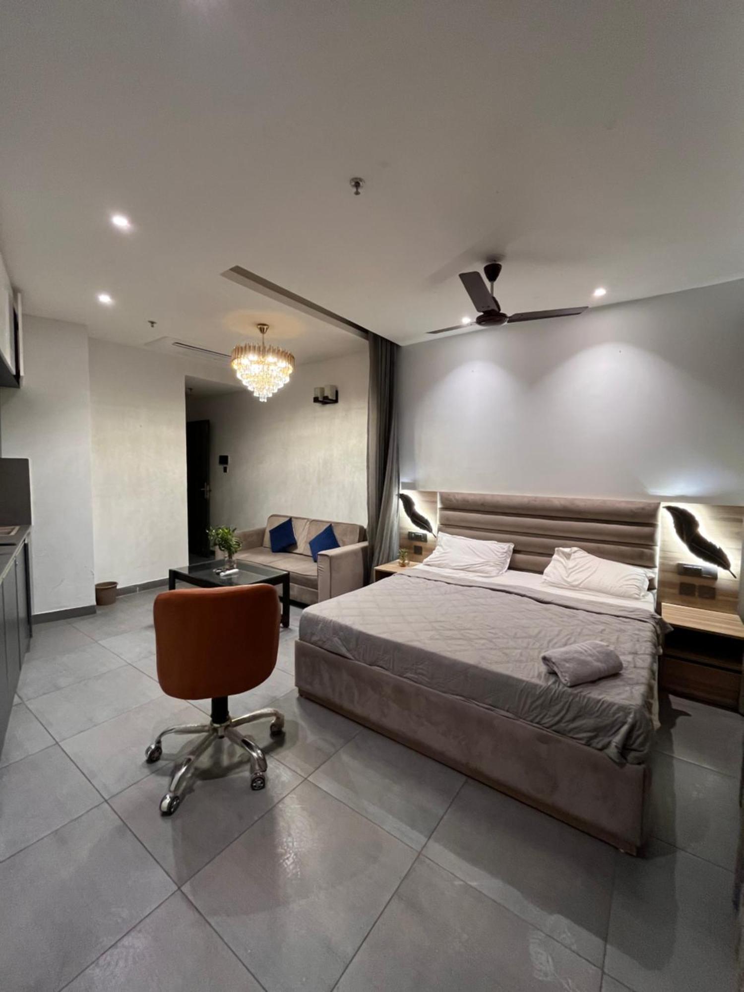 Supernova Spira Sector 94 Noida Apartment *