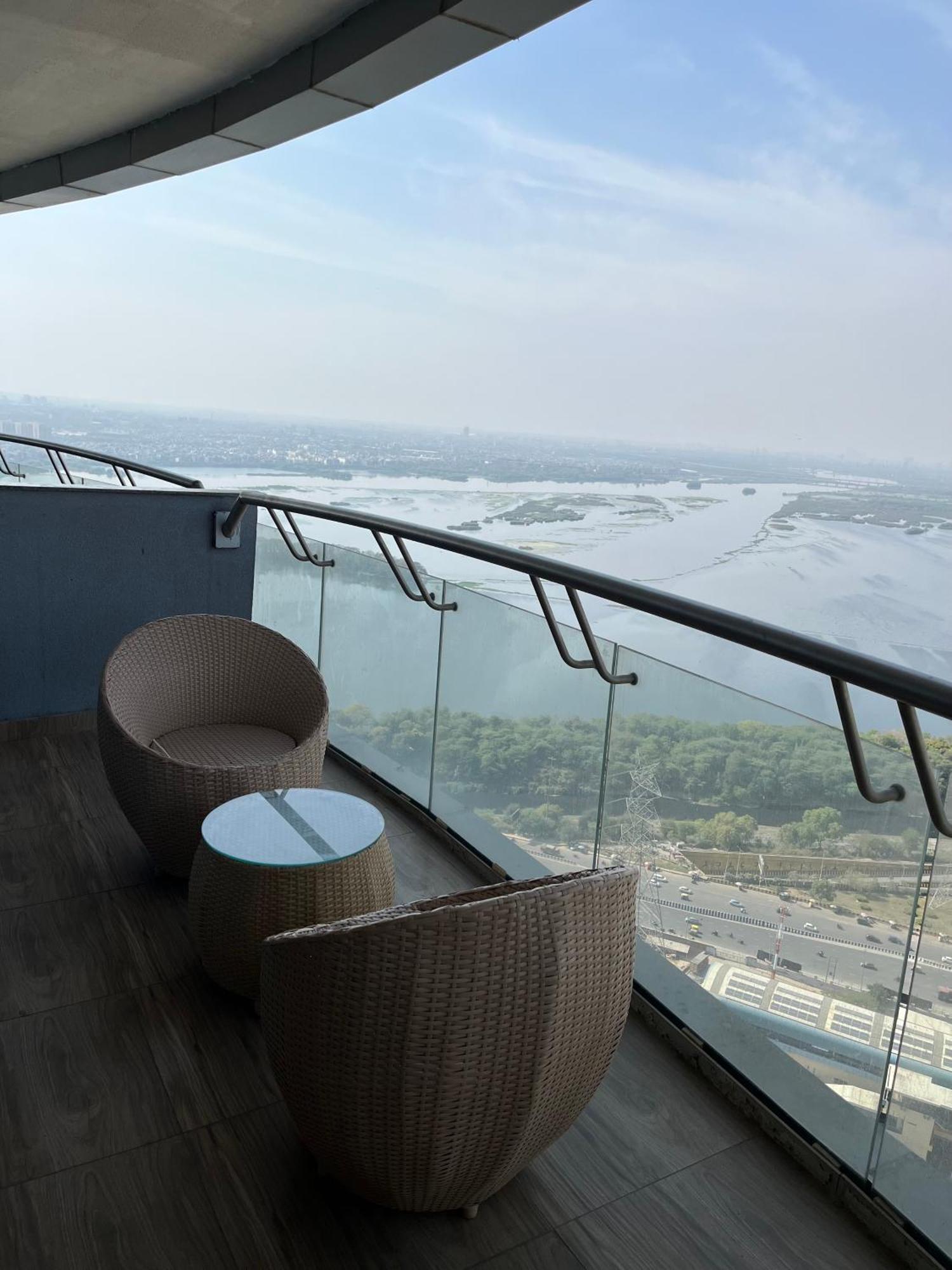 Apartment Supernova Spira Sector 94 Noida New Delhi